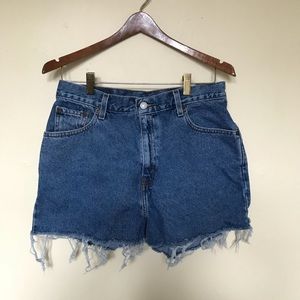 Levi Cut Off Shorts